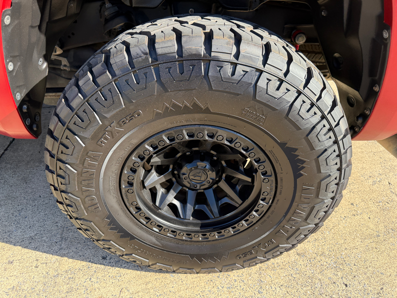 Toyota Tundra SR5 5.7L V8 CrewMax 4WD 2019 Toyota Tundra SR5 5.7L V8 CrewMax 4WD 2019