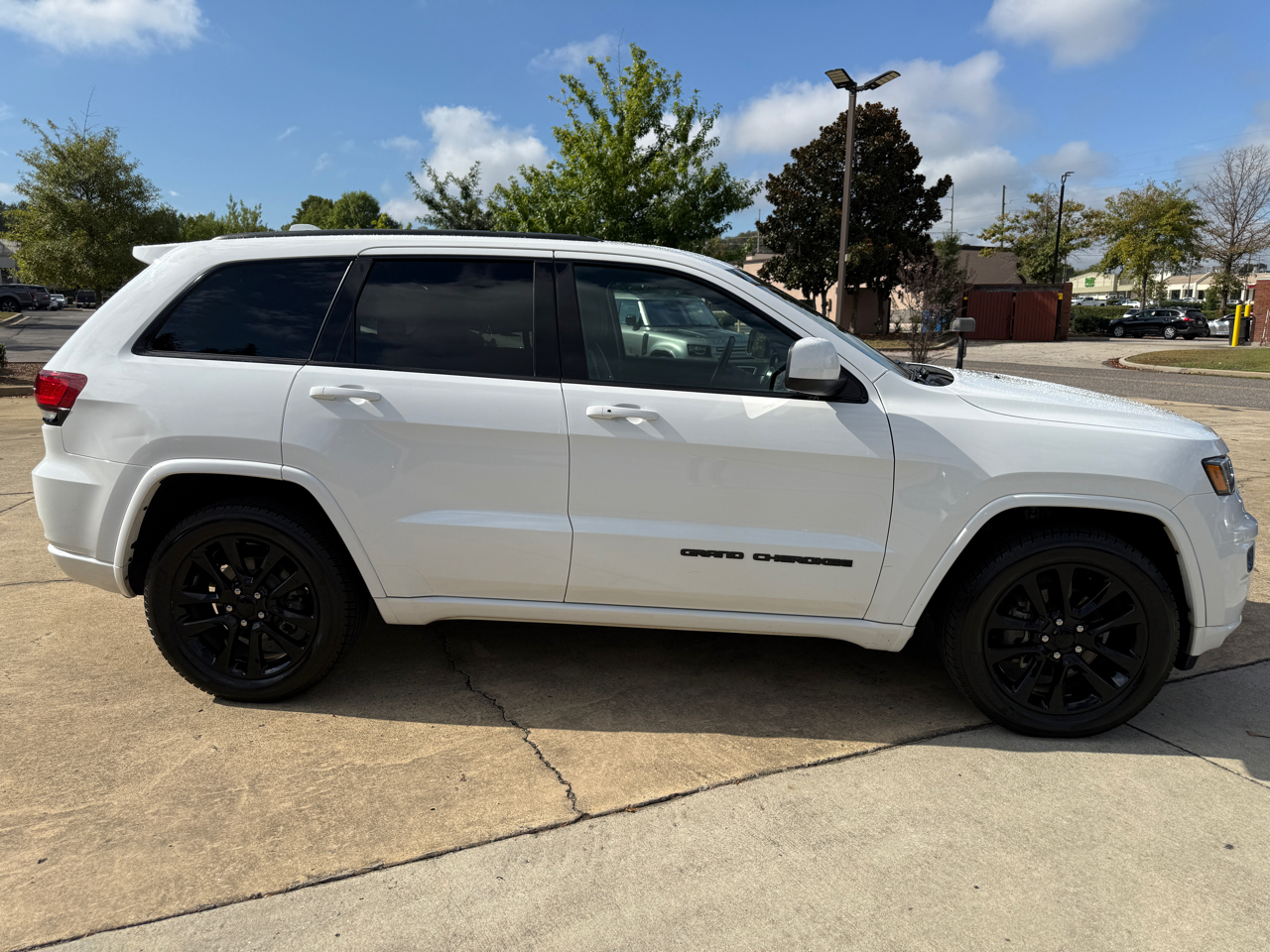 2020 Jeep Grand Cherokee Laredo photo 6