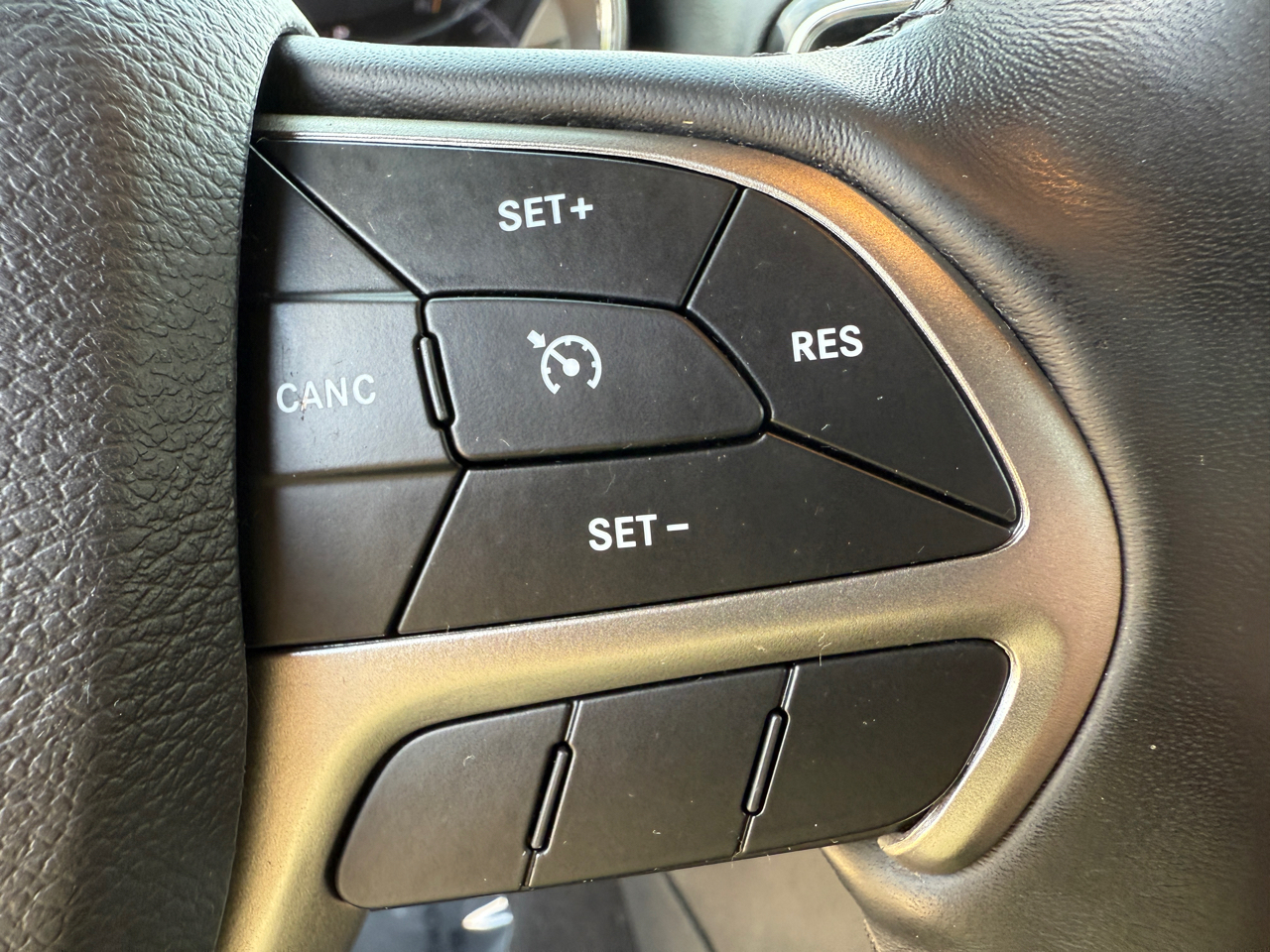 2020 Jeep Grand Cherokee Laredo photo 13