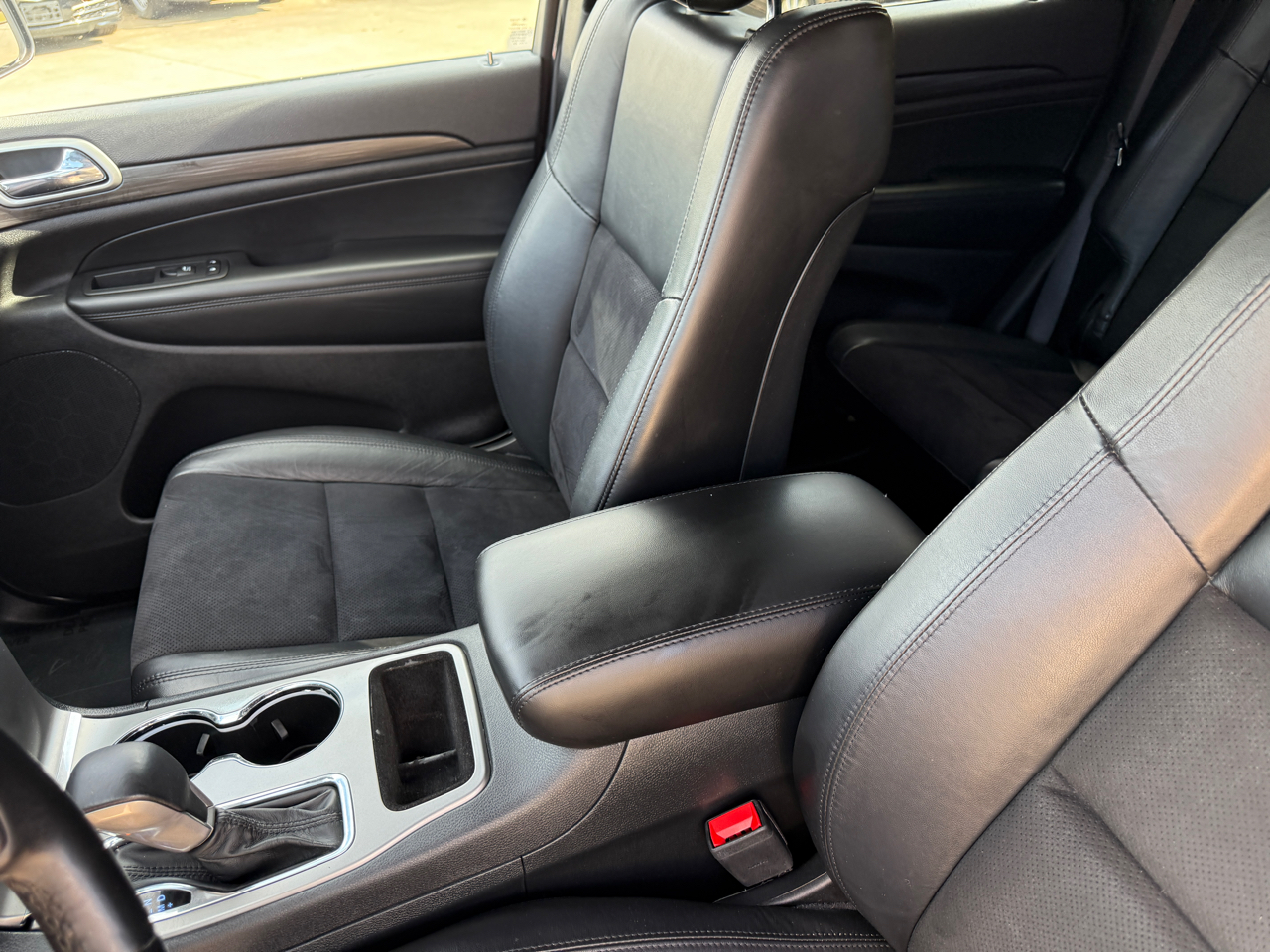 2020 Jeep Grand Cherokee Laredo photo 16