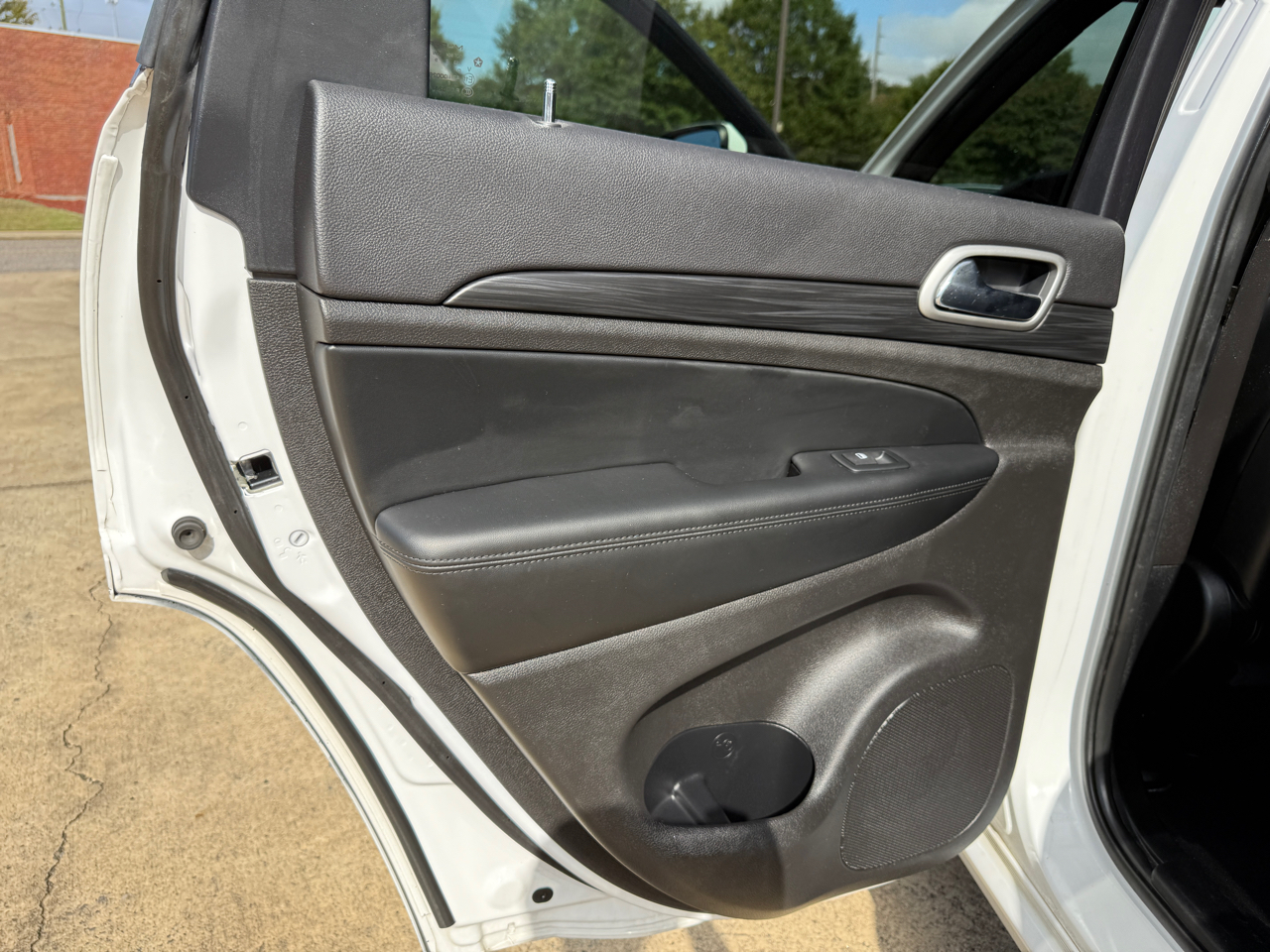 2020 Jeep Grand Cherokee Laredo photo 18