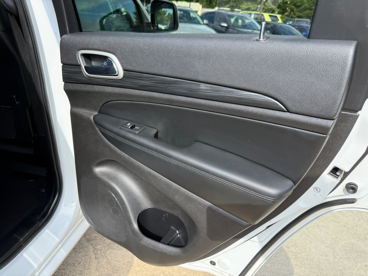 2020 Jeep Grand Cherokee Laredo photo 22