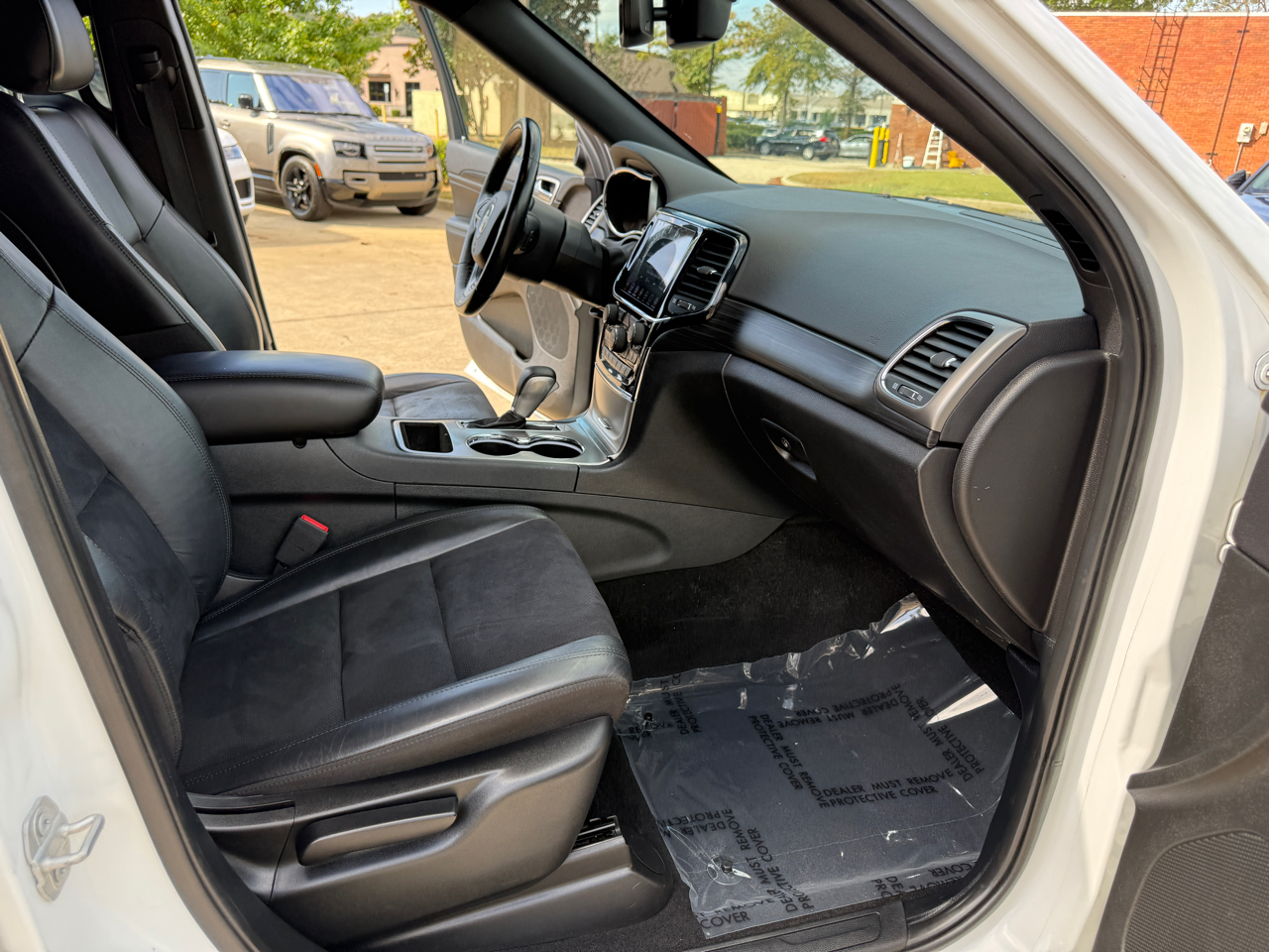 2020 Jeep Grand Cherokee Laredo photo 23