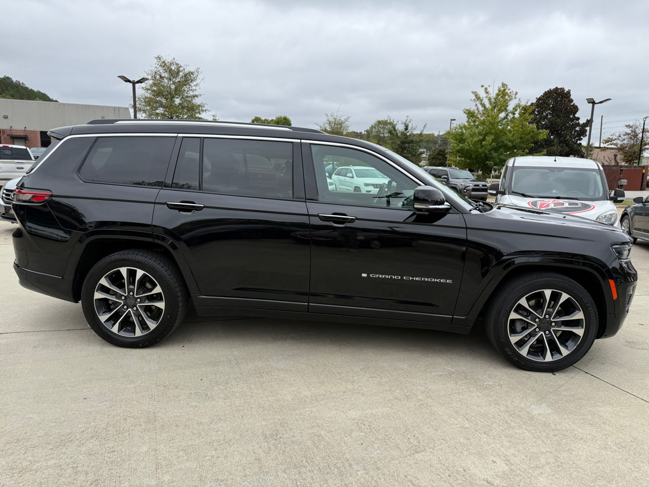 Jeep Grand Cherokee L Overland 4WD 2021 Jeep Grand Cherokee L Overland 4WD 2021