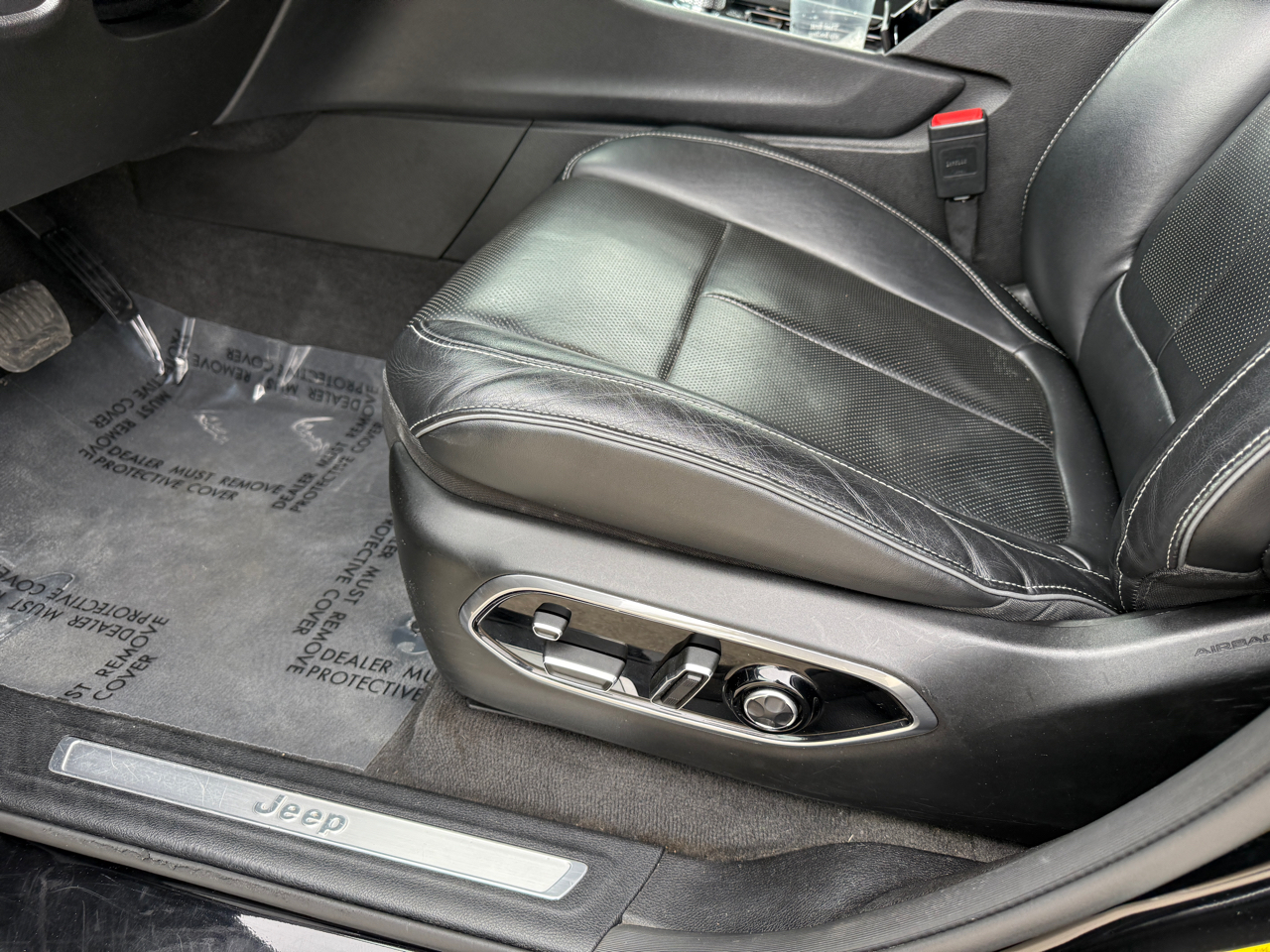 Jeep Grand Cherokee L Overland 4WD 2021 Jeep Grand Cherokee L Overland 4WD 2021