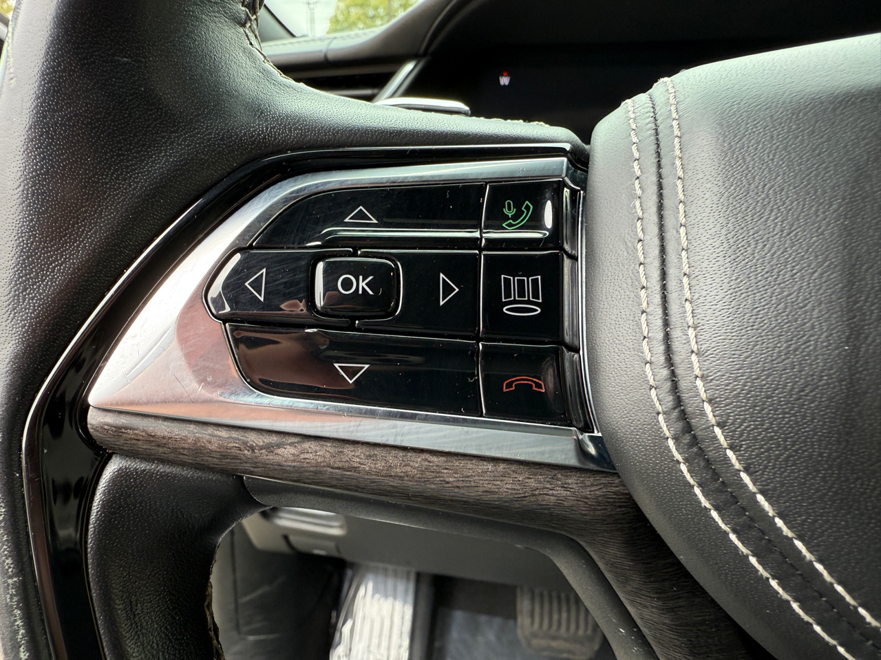 Jeep Grand Cherokee L Overland 4WD 2021 Jeep Grand Cherokee L Overland 4WD 2021