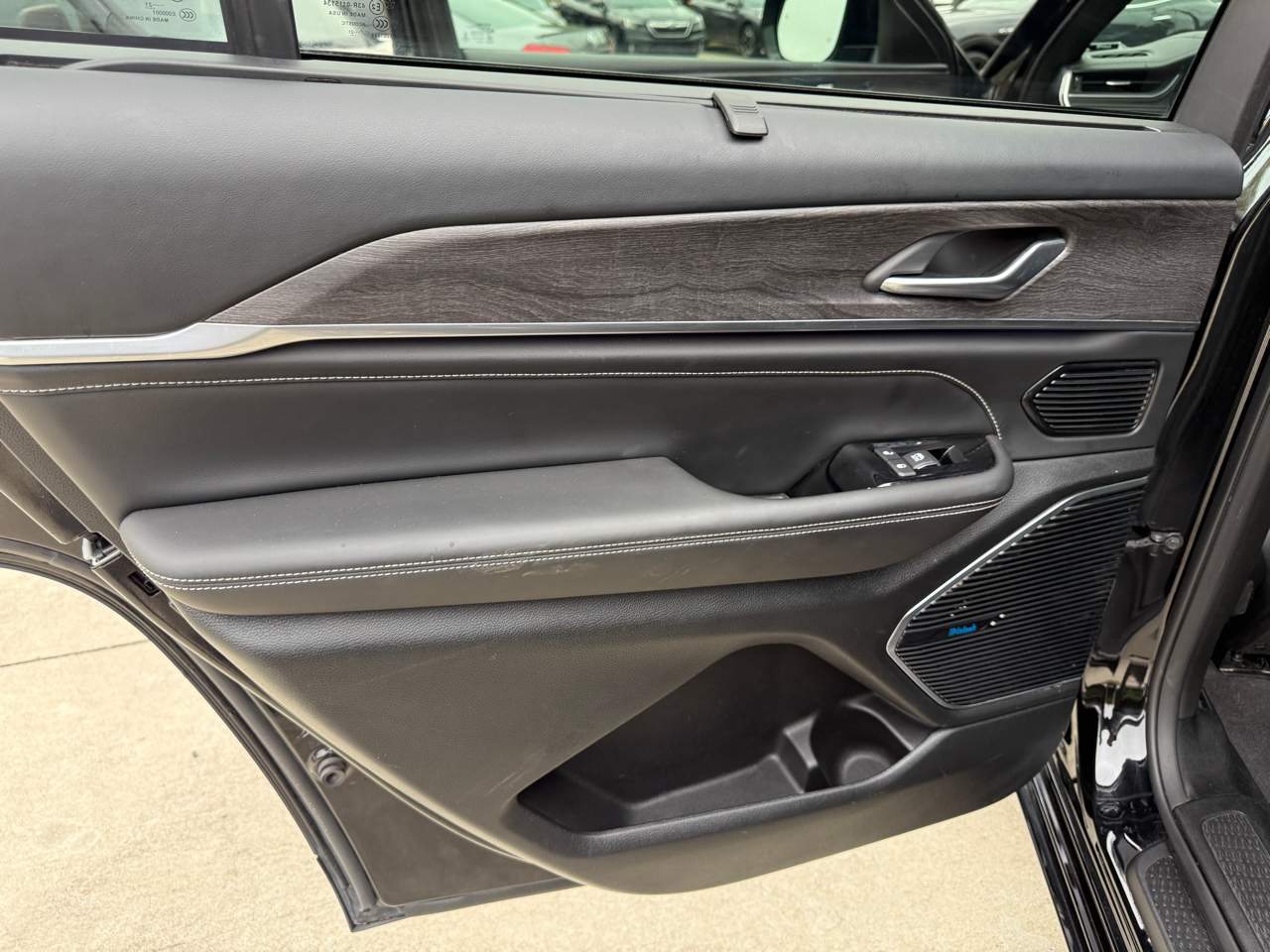 Jeep Grand Cherokee L Overland 4WD 2021 Jeep Grand Cherokee L Overland 4WD 2021