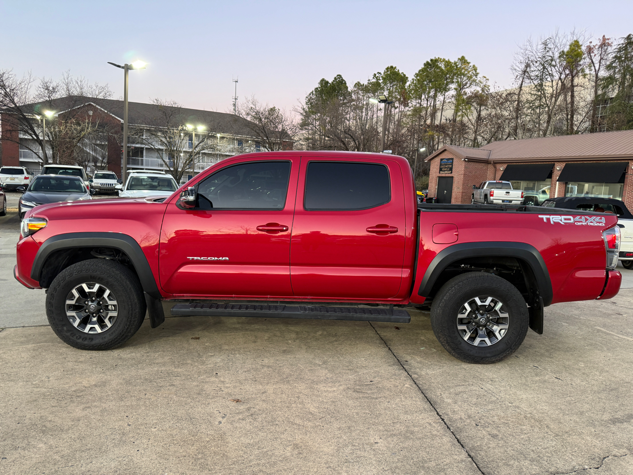 Toyota Tacoma TRD Off Road Double Cab 5' Bed V6 4x4 AT (Natl) 2023