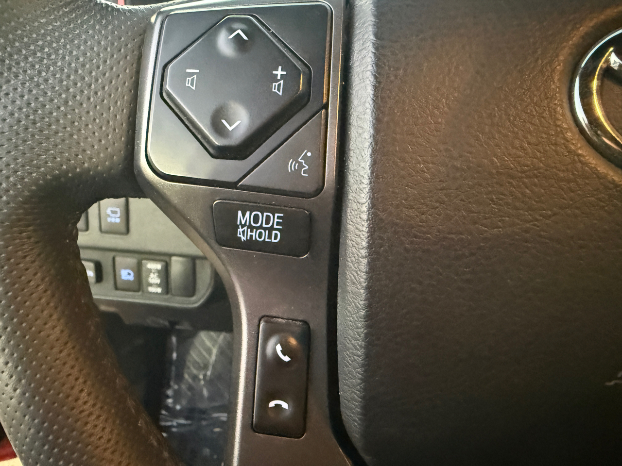 Toyota Tacoma TRD Off Road Double Cab 5' Bed V6 4x4 AT (Natl) 2023