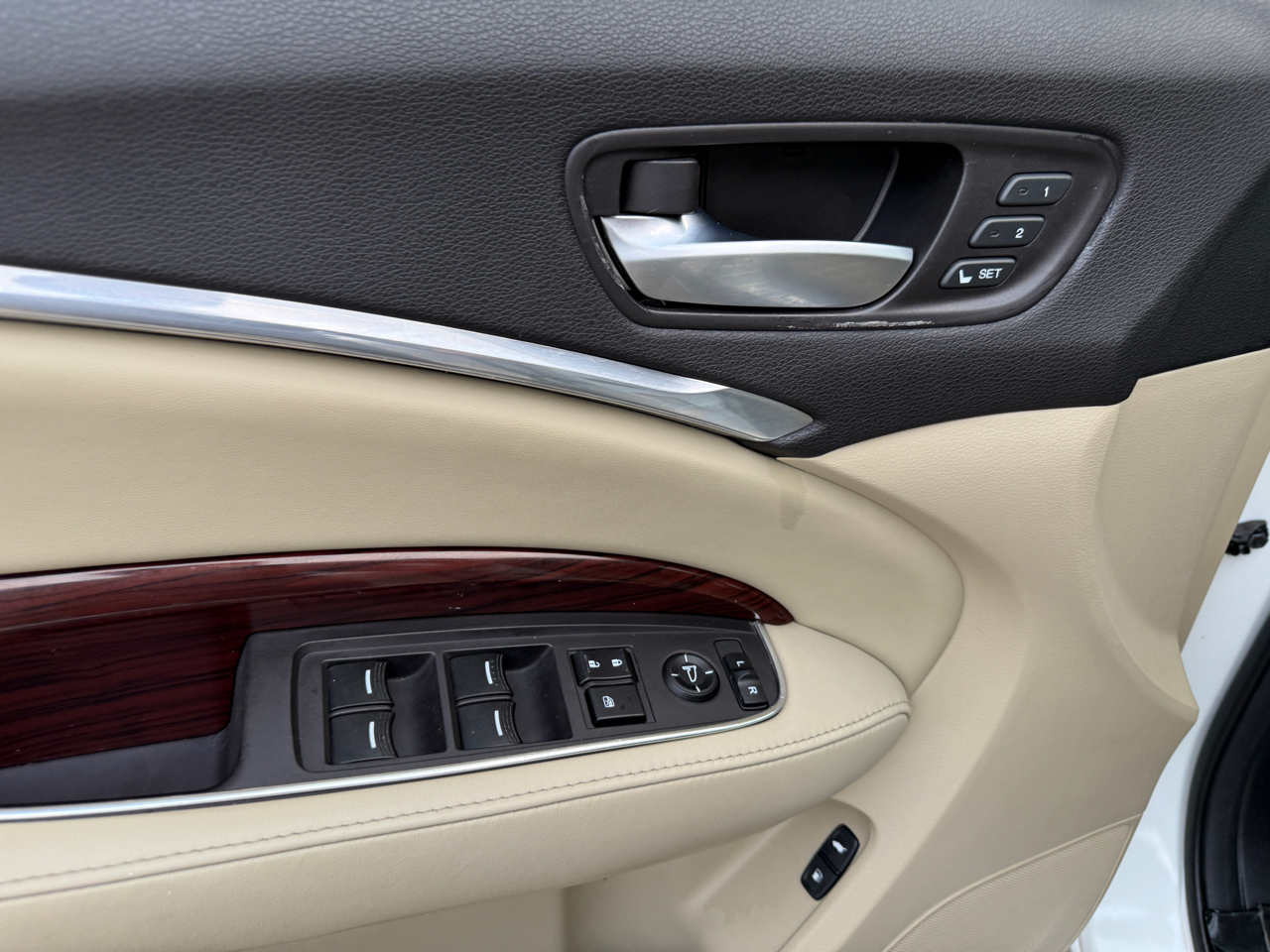 Acura MDX SH-AWD 6-Spd AT w/Advance Package 2014