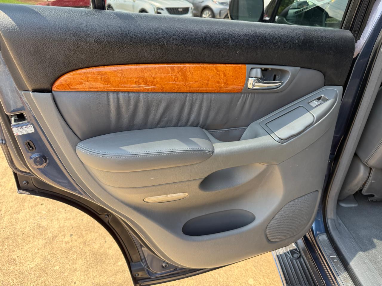 Lexus GX 470 Sport Utility 2004