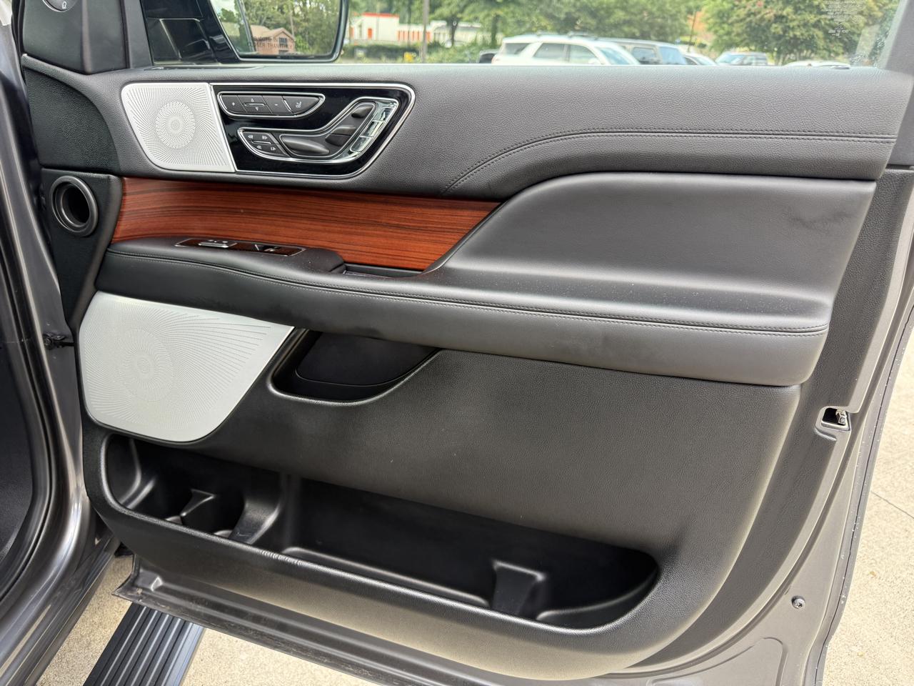 Lincoln Navigator Reserve 2WD 2021
