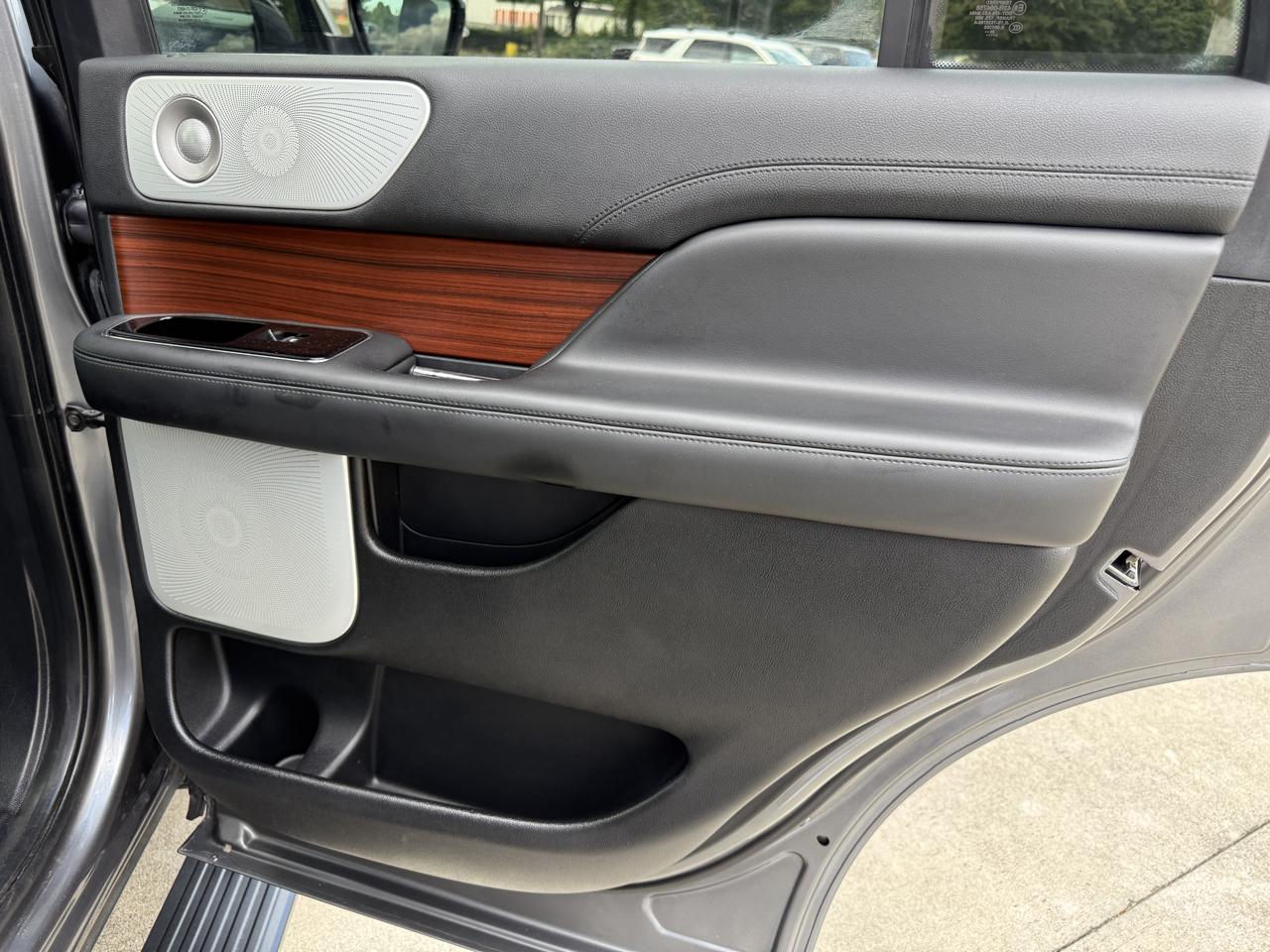 Lincoln Navigator Reserve 2WD 2021