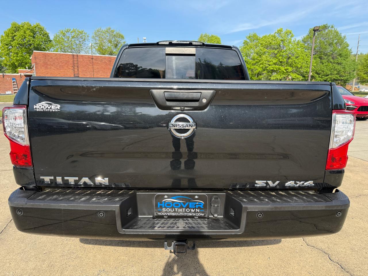 Nissan Titan SV Crew Cab 4WD 2019