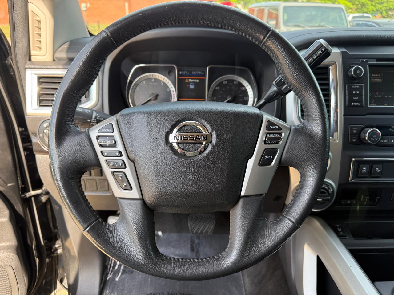 Nissan Titan SV Crew Cab 4WD 2019