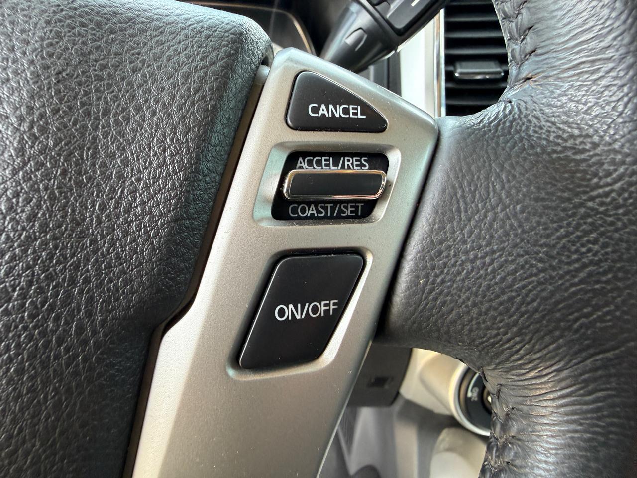 Nissan Titan SV Crew Cab 4WD 2019