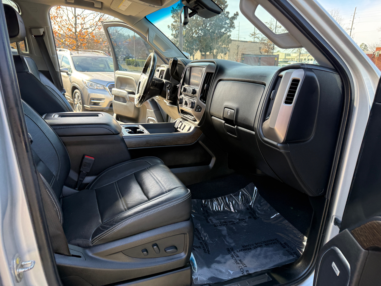 GMC Sierra 2500HD Denali Crew Cab 4WD 2019