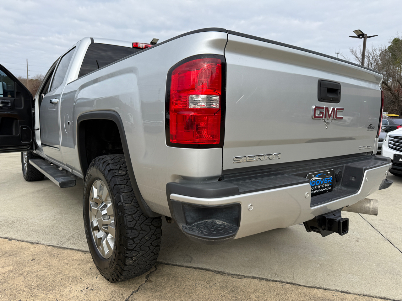 GMC Sierra 2500HD Denali Crew Cab 4WD 2019