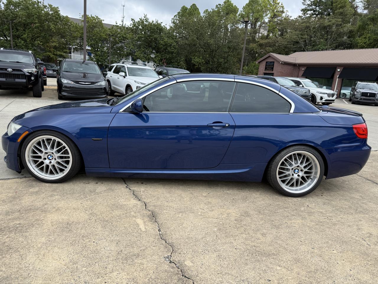 BMW 3-Series 335i Convertible 2011