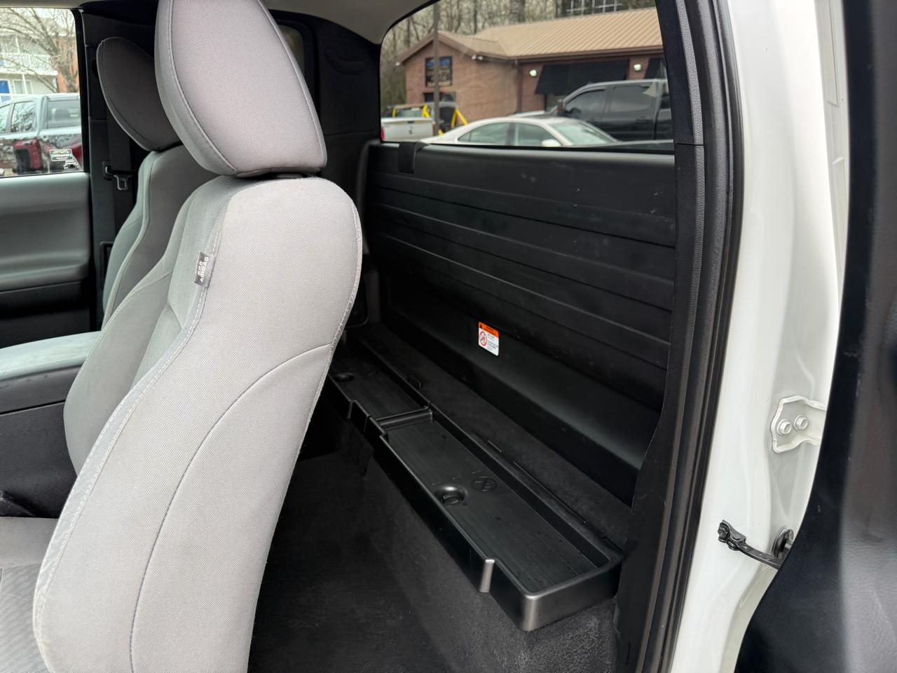 Toyota Tacoma SR5 Access Cab I4 6AT 2WD 2021