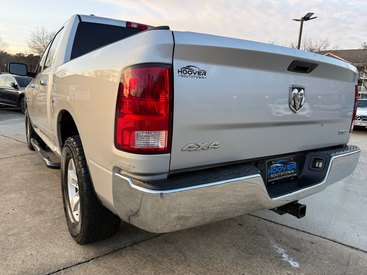 RAM 1500 SLT Crew Cab SWB 4WD 2017