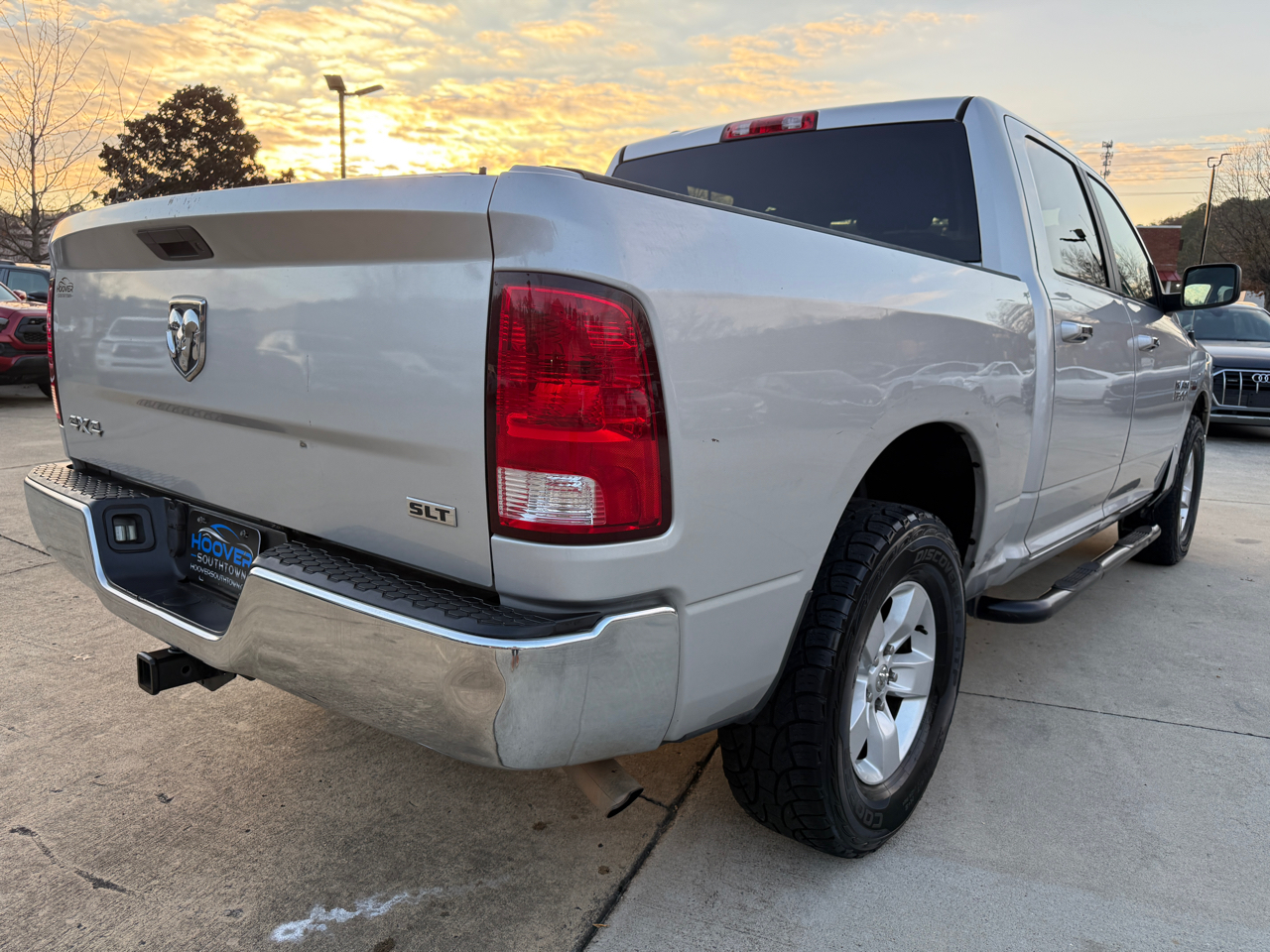 RAM 1500 SLT Crew Cab SWB 4WD 2017