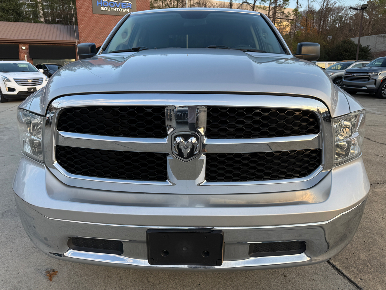 RAM 1500 SLT Crew Cab SWB 4WD 2017