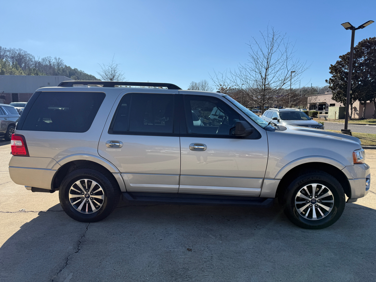 Ford Expedition 119" WB XLT 2017