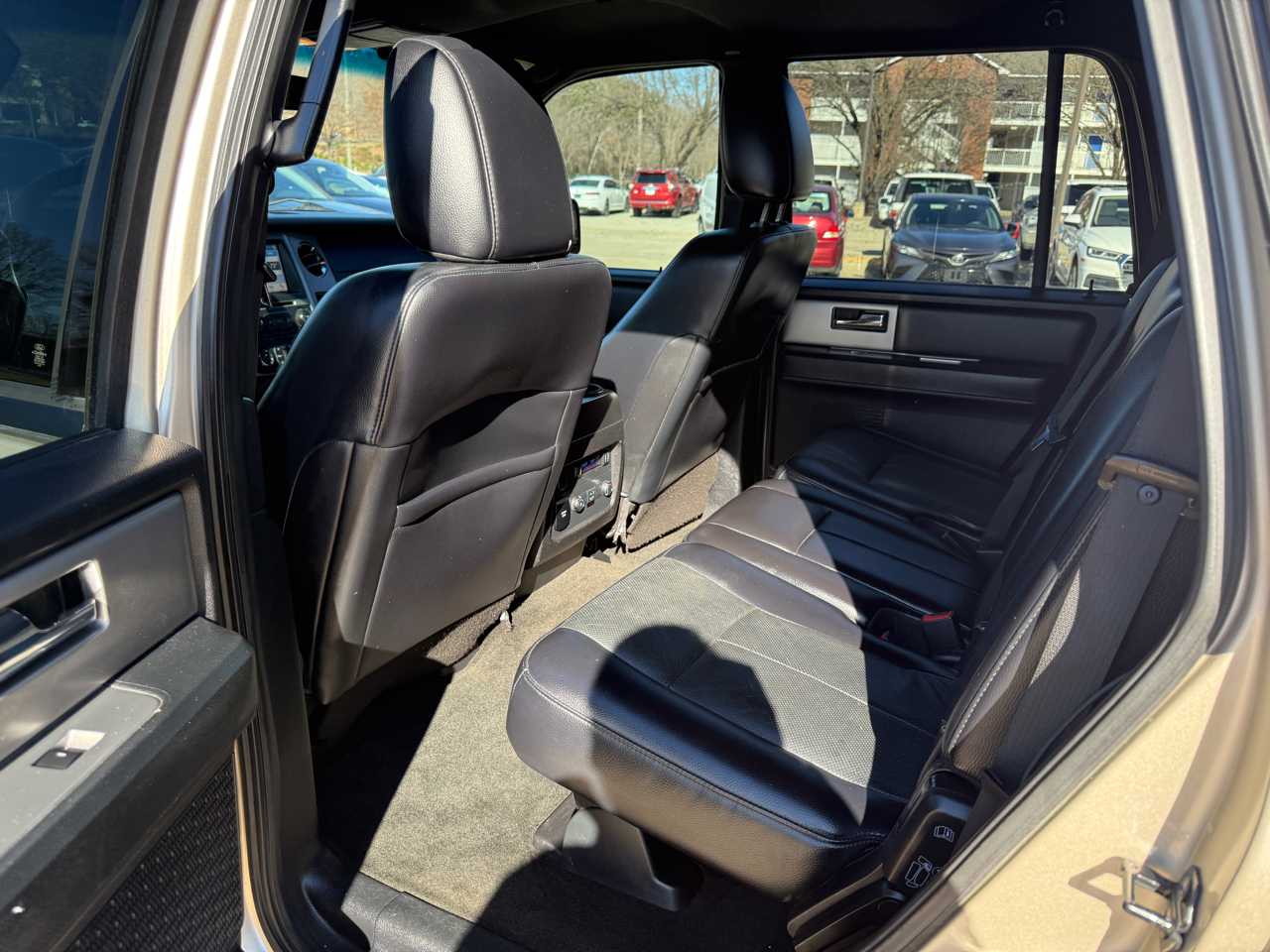 Ford Expedition 119" WB XLT 2017