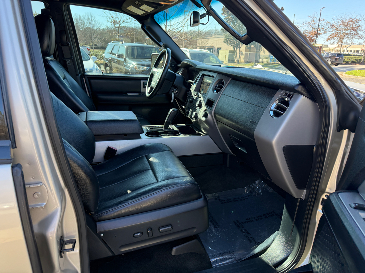Ford Expedition 119" WB XLT 2017