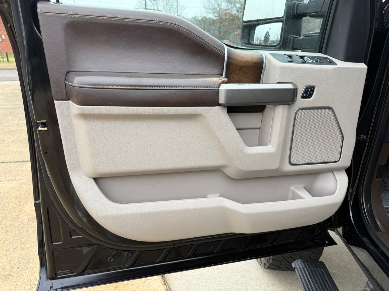 Ford F-250 SD Limited Crew Cab 4WD 2018