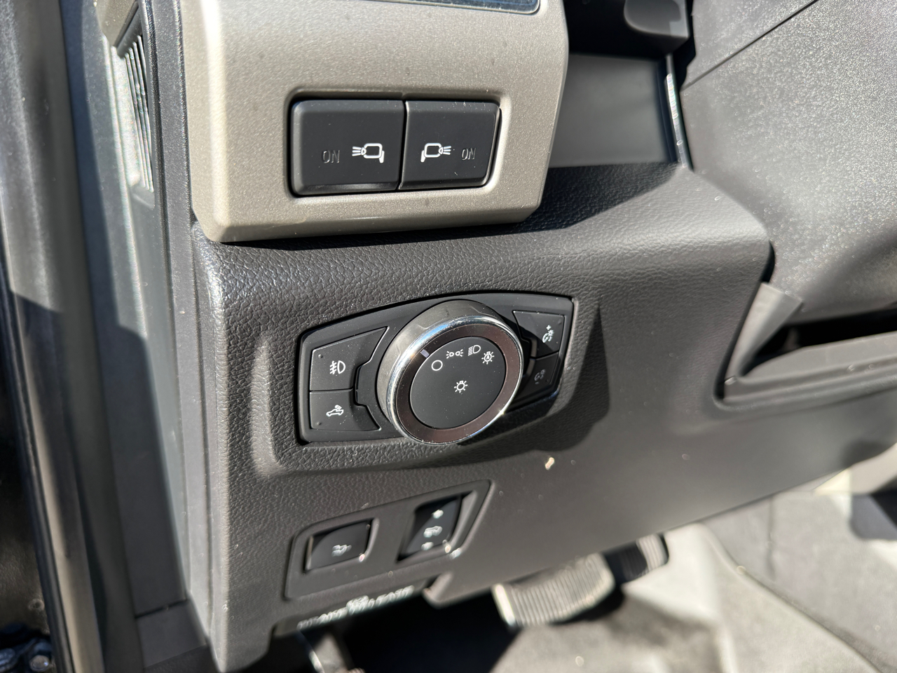 Ford F-250 SD Lariat Crew Cab 4WD 2017