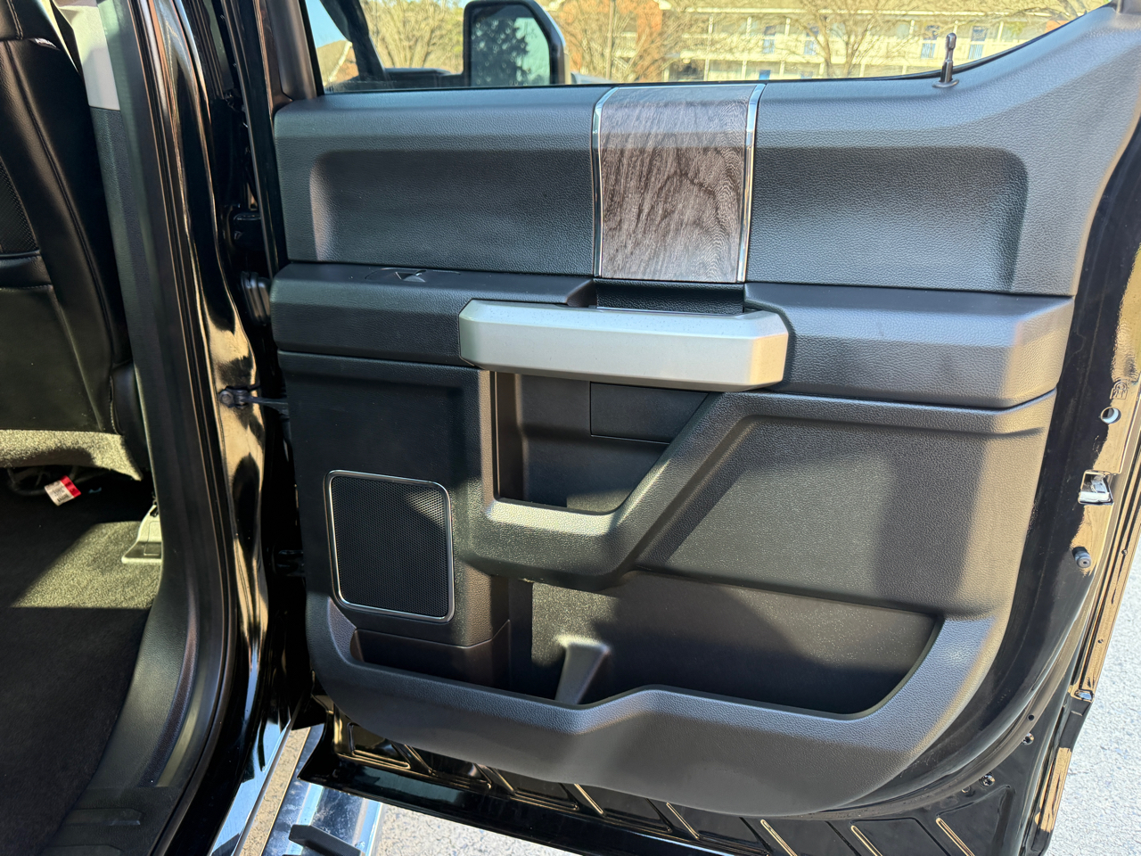 Ford F-250 SD Lariat Crew Cab 4WD 2017