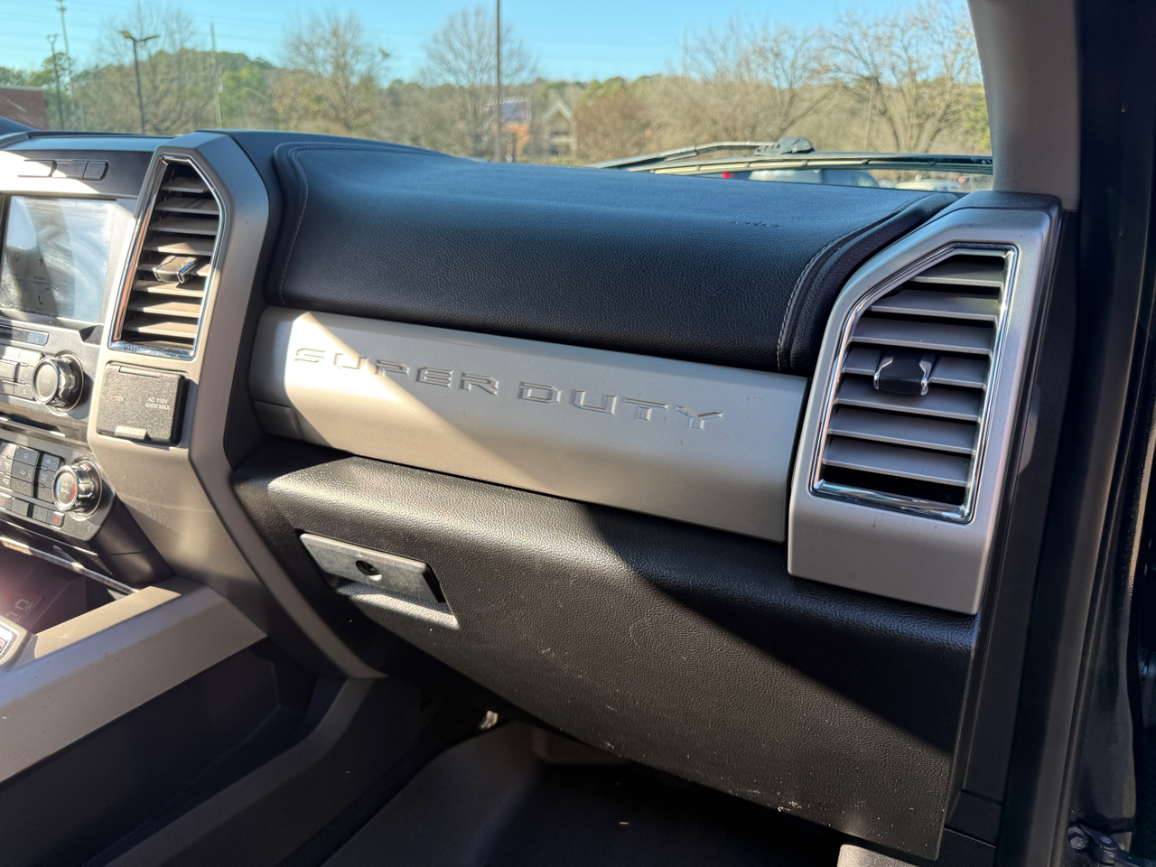 Ford F-250 SD Lariat Crew Cab 4WD 2017