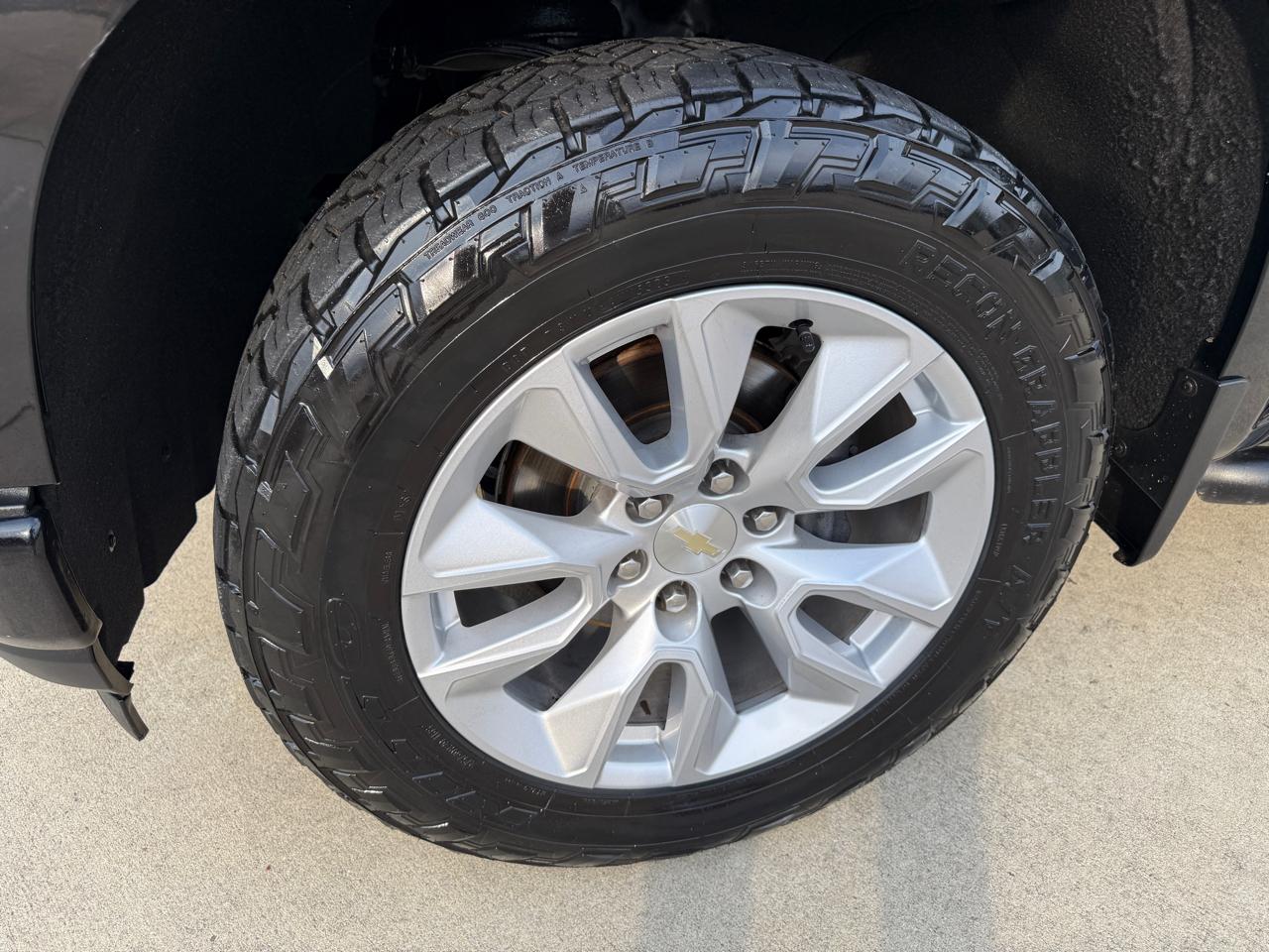 Chevrolet Silverado 1500 Custom Double Cab 4WD 2020