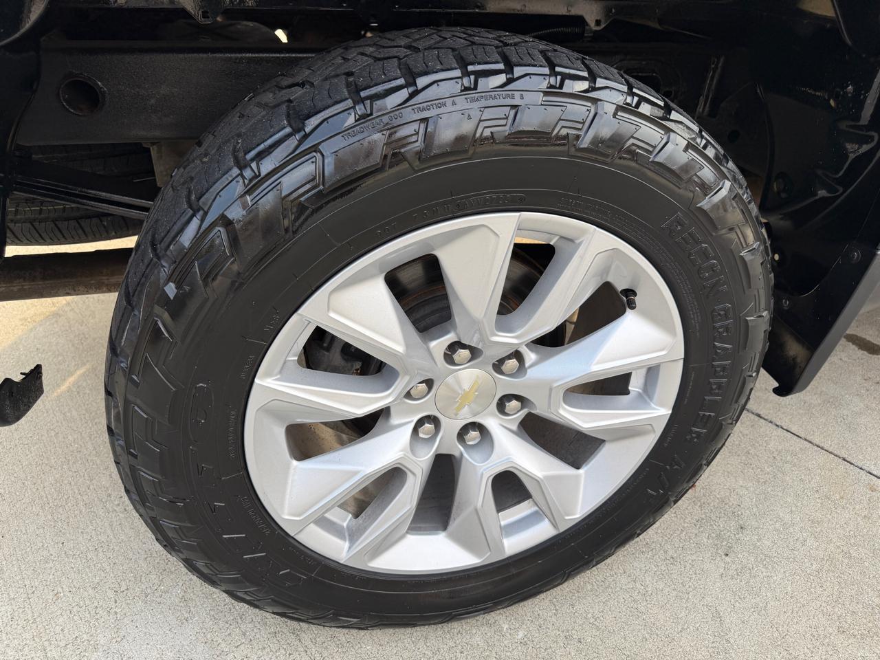 Chevrolet Silverado 1500 Custom Double Cab 4WD 2020