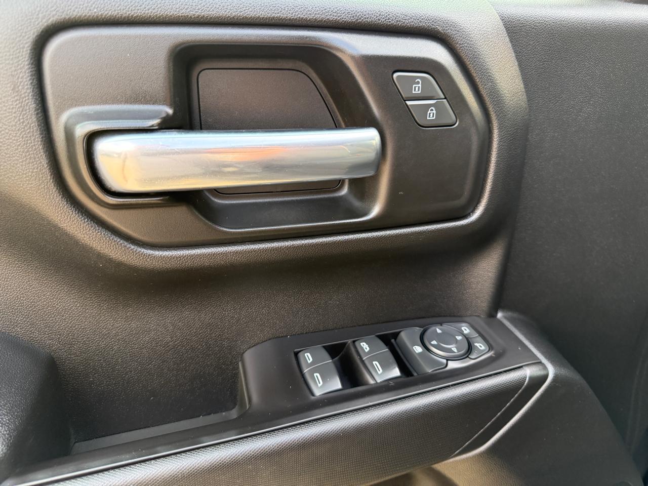 Chevrolet Silverado 1500 Custom Double Cab 4WD 2020