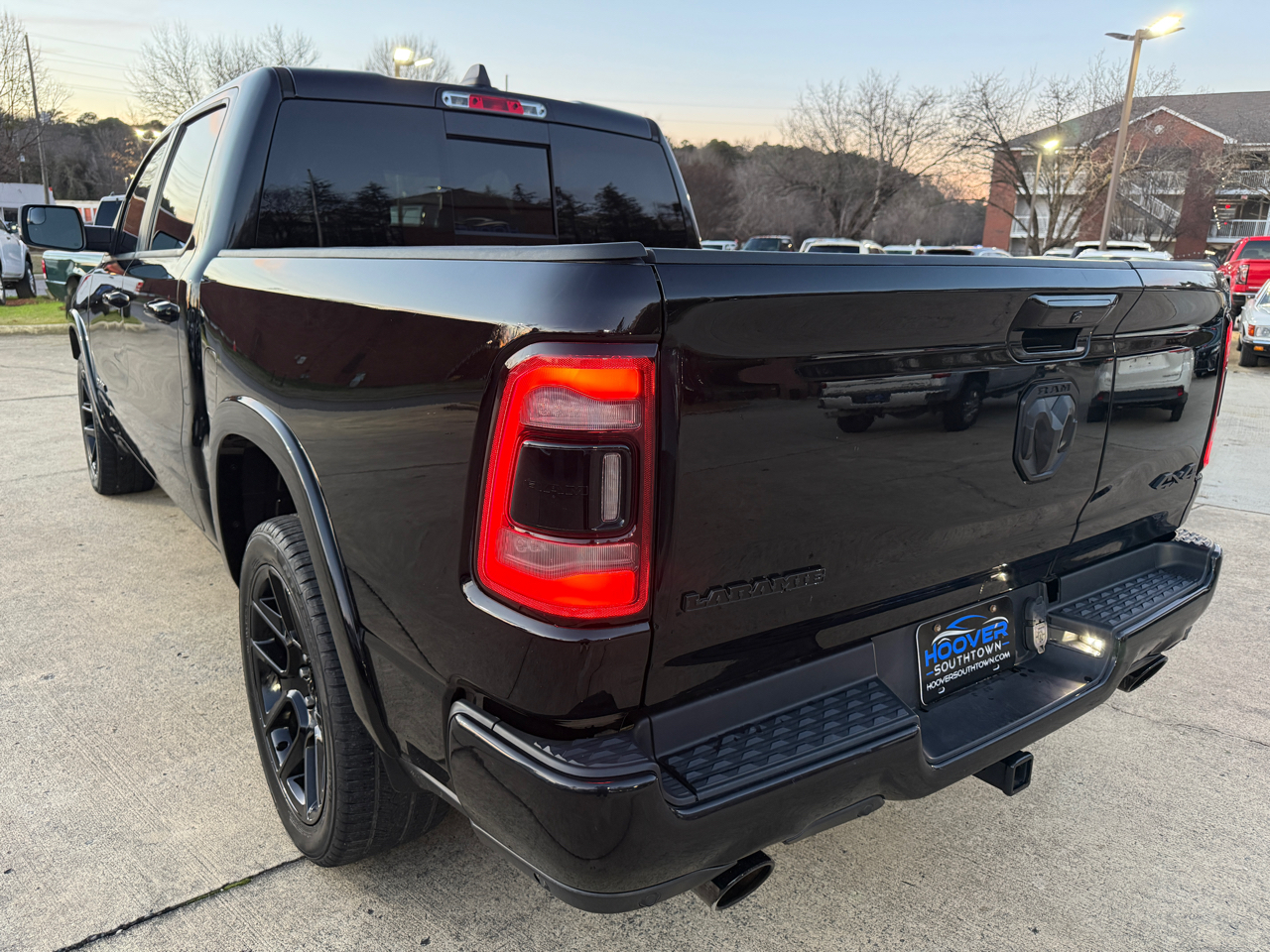 RAM 1500 Laramie Crew Cab SWB 4WD 2020