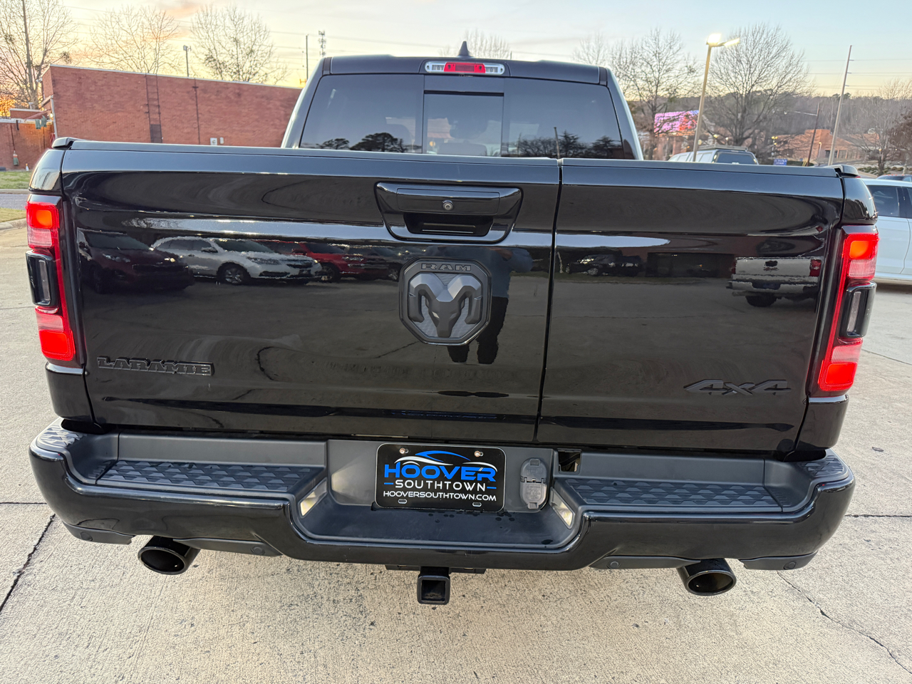 RAM 1500 Laramie Crew Cab SWB 4WD 2020