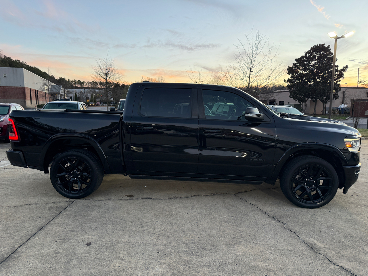 RAM 1500 Laramie Crew Cab SWB 4WD 2020
