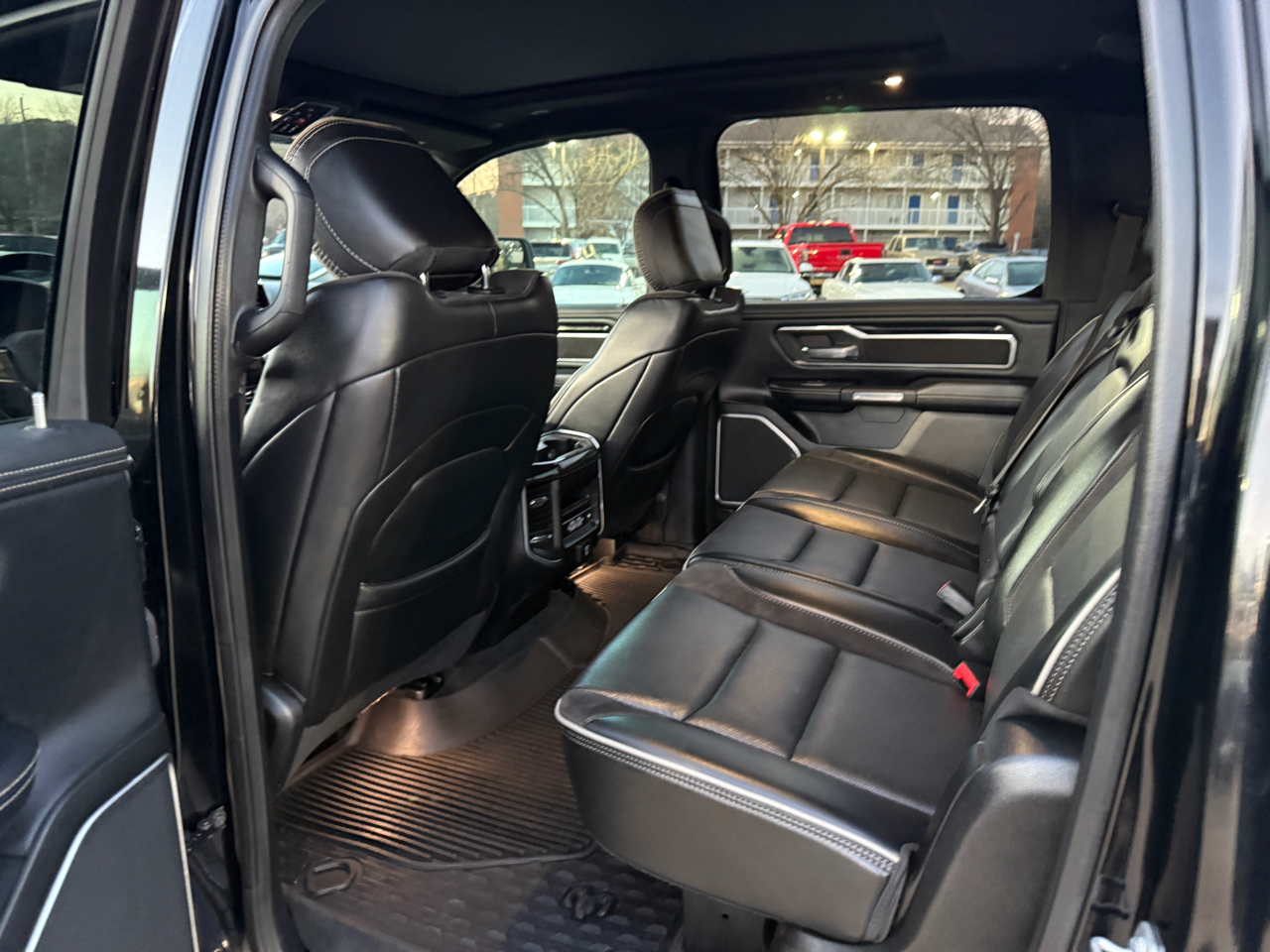 RAM 1500 Laramie Crew Cab SWB 4WD 2020