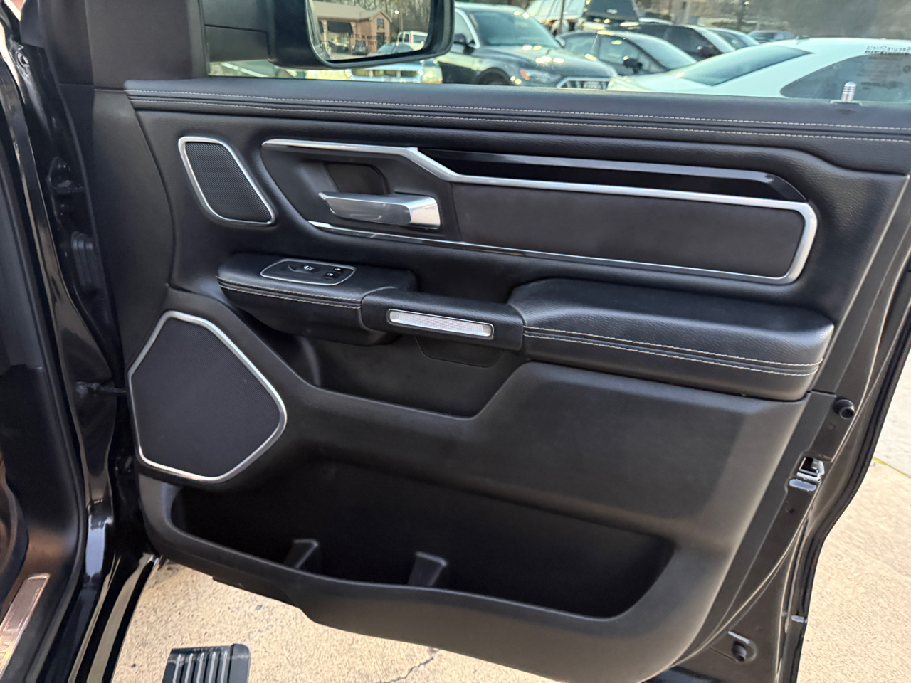 RAM 1500 Laramie Crew Cab SWB 4WD 2020