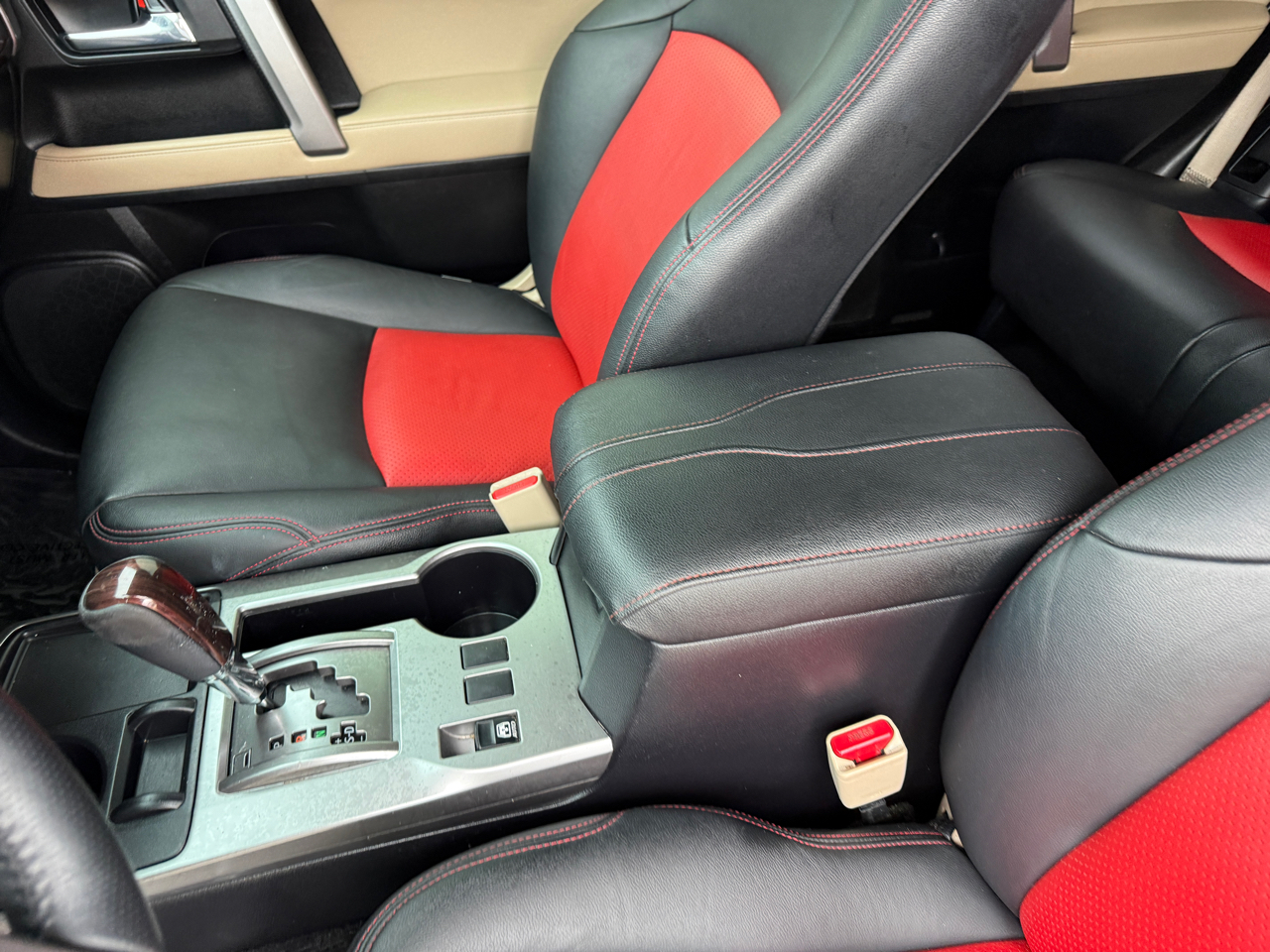 Toyota 4Runner SR5 2WD 2016