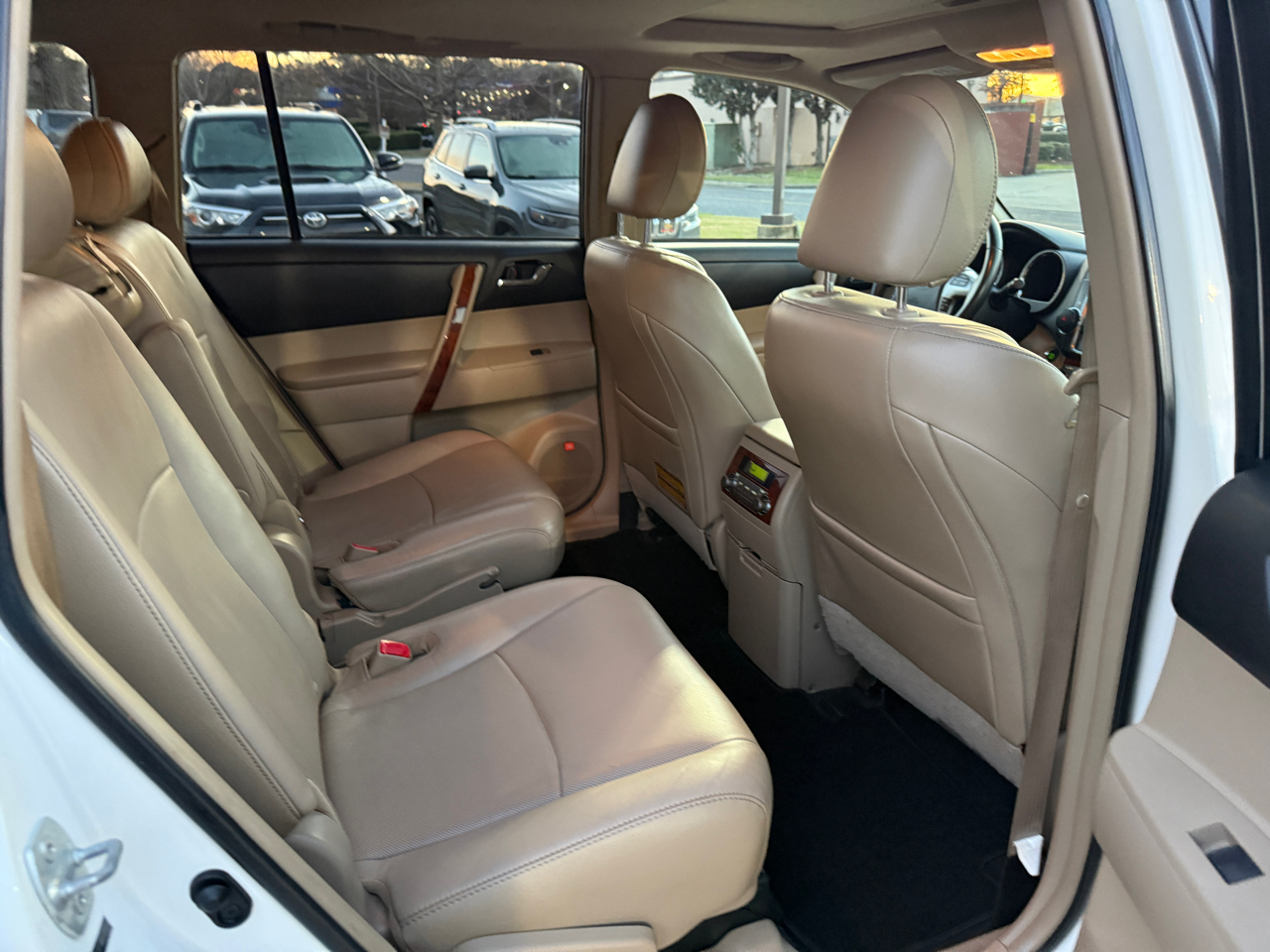 Toyota Highlander Limited 2WD 2013