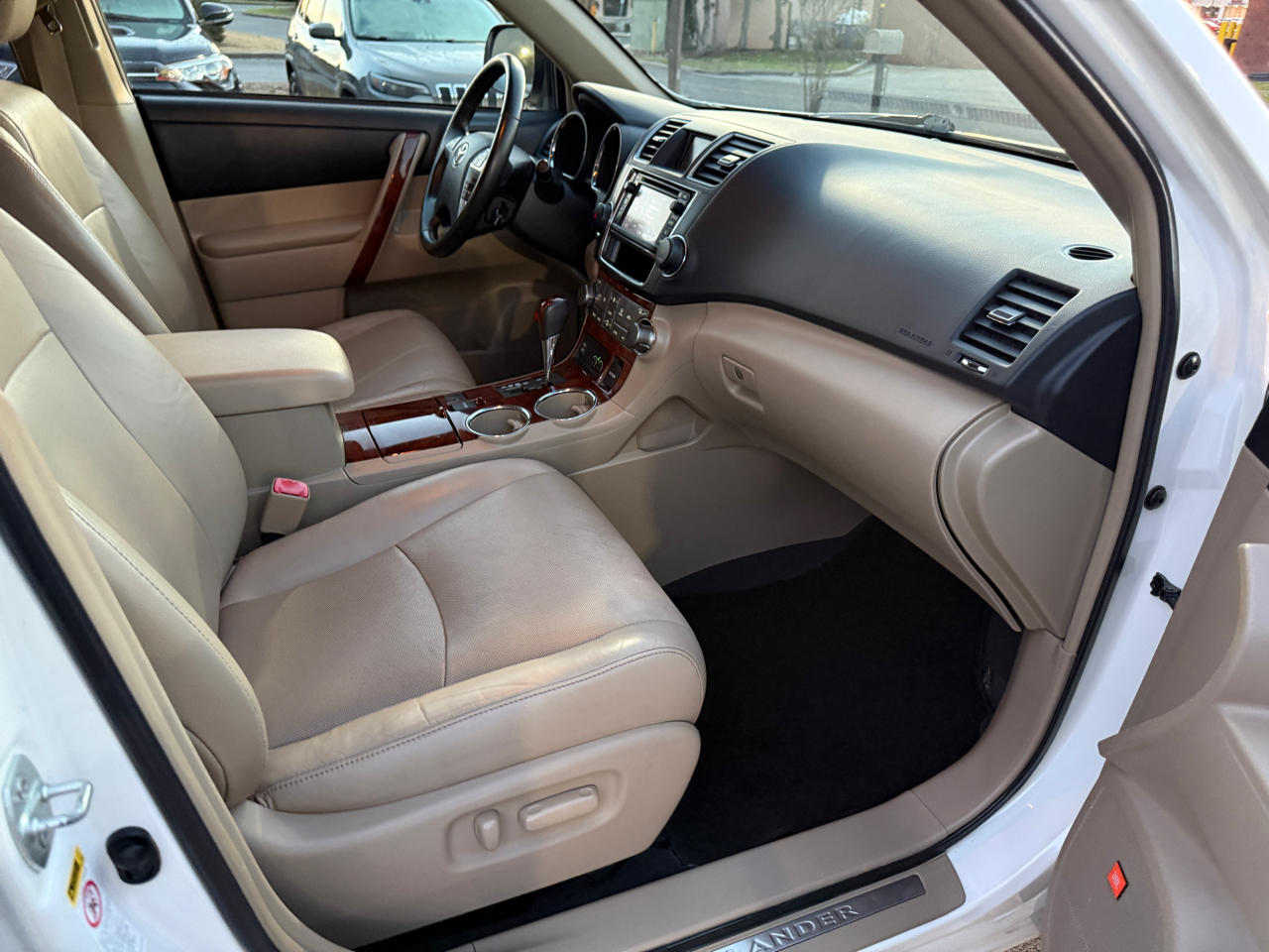 Toyota Highlander Limited 2WD 2013