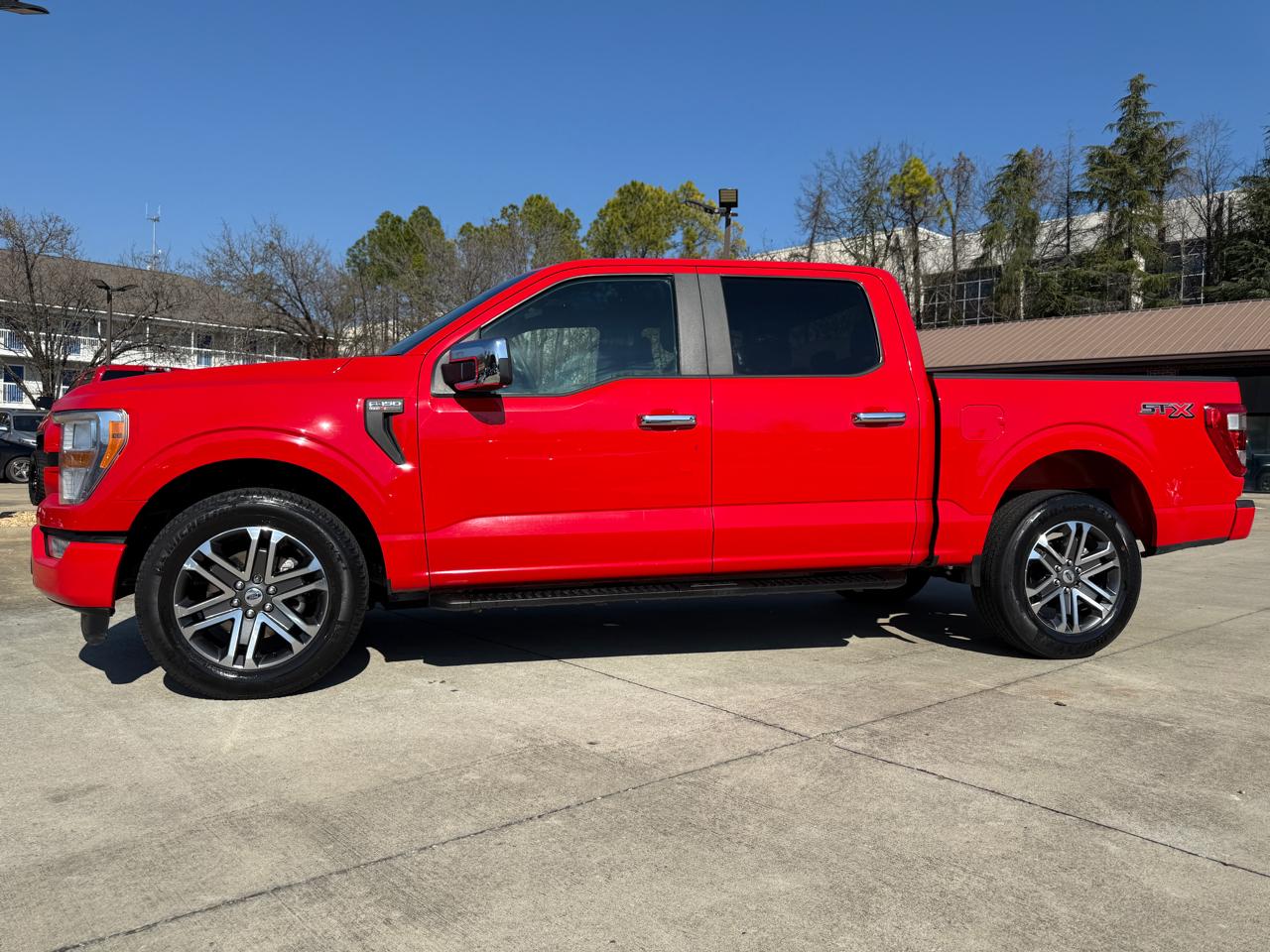 Ford F-150 STX SuperCab 5.5-ft Box 2WD 2022