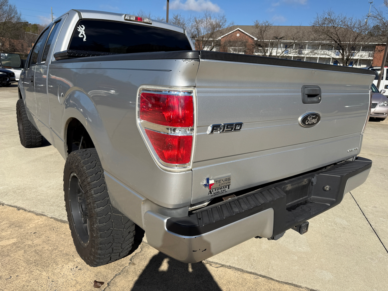 Ford F-150 XLT SuperCab 8-ft. Bed 2WD 2011