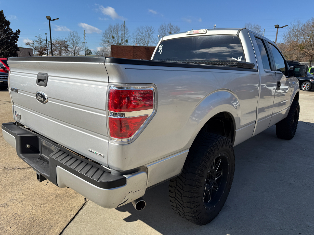 Ford F-150 XLT SuperCab 8-ft. Bed 2WD 2011