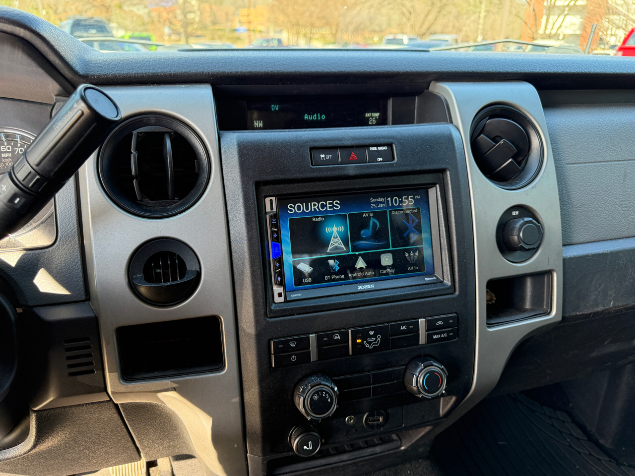 Ford F-150 XLT SuperCab 8-ft. Bed 2WD 2011