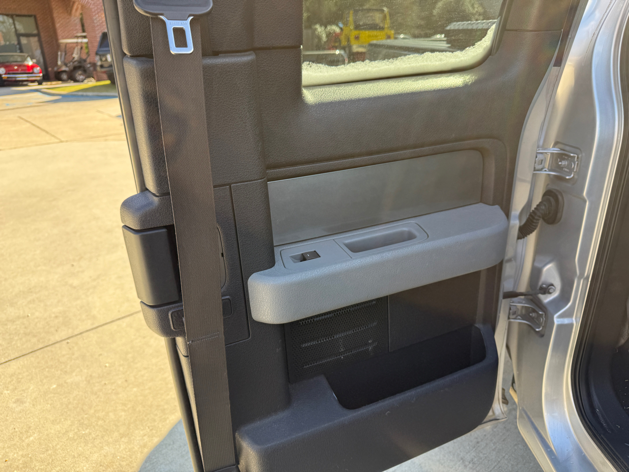 Ford F-150 XLT SuperCab 8-ft. Bed 2WD 2011